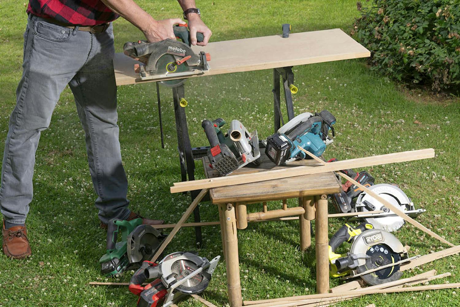 Testissä käsisirkkelit Testissä käsisirkkelit